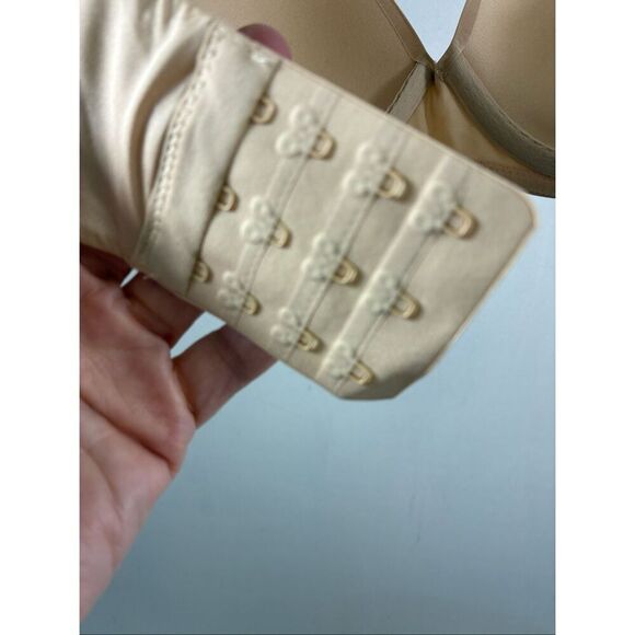 SKIMS NWT Push Up Strapless Bra in Sand Size 32DD - Picture 5 of 9